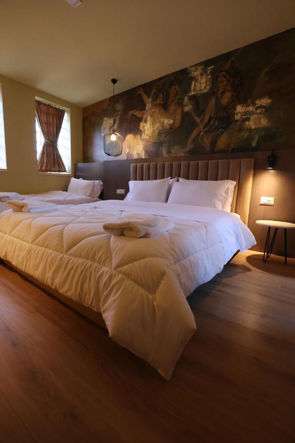 Borgjeze Hotel *
